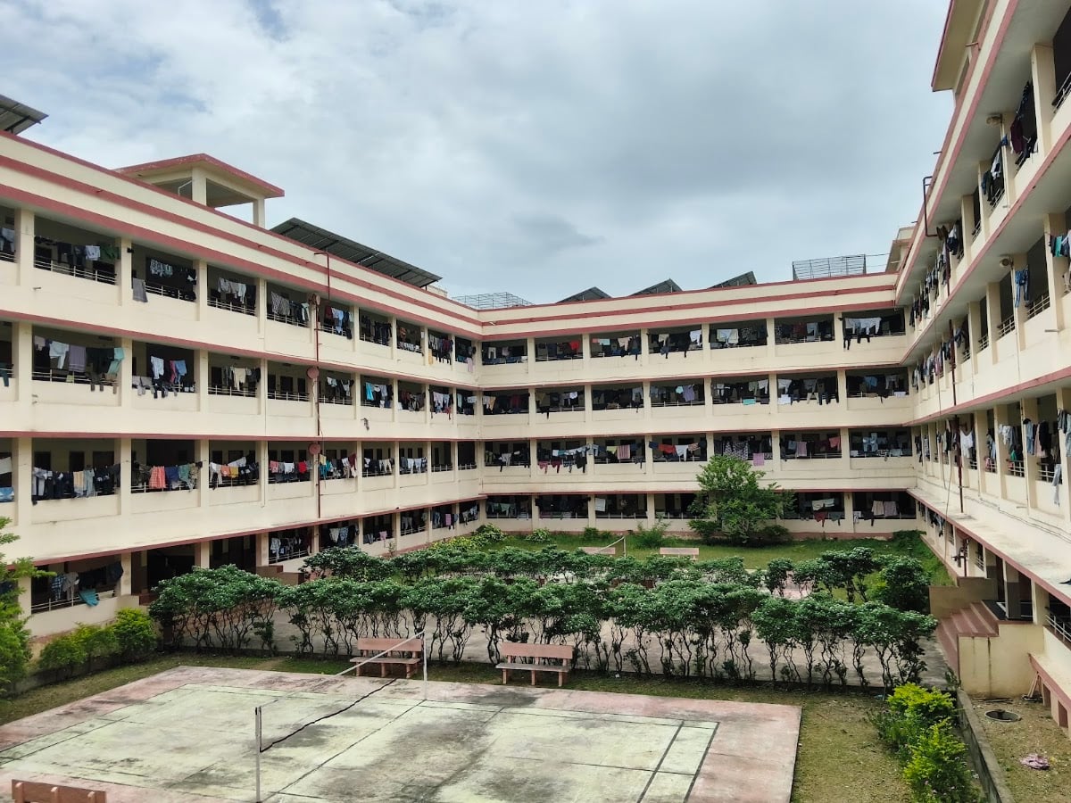 RVR & JC Boys Hostel — photo by Ravindra Reddy Ambati