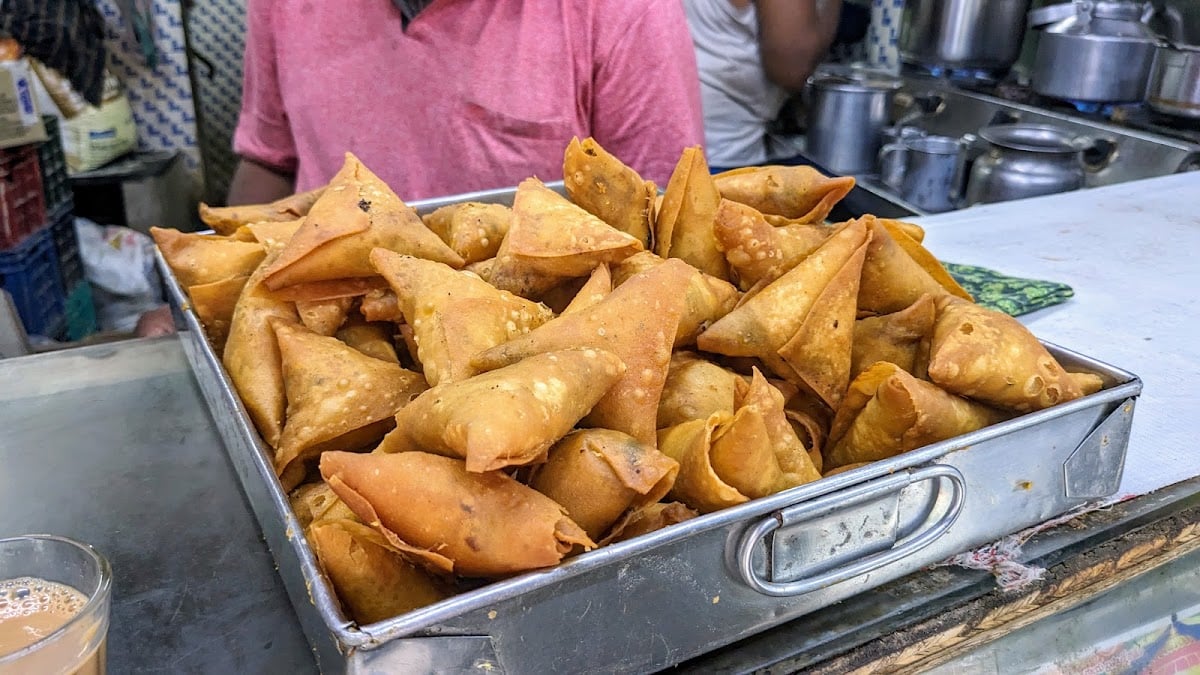 Samrat Samosa & Tea — photo by iamram