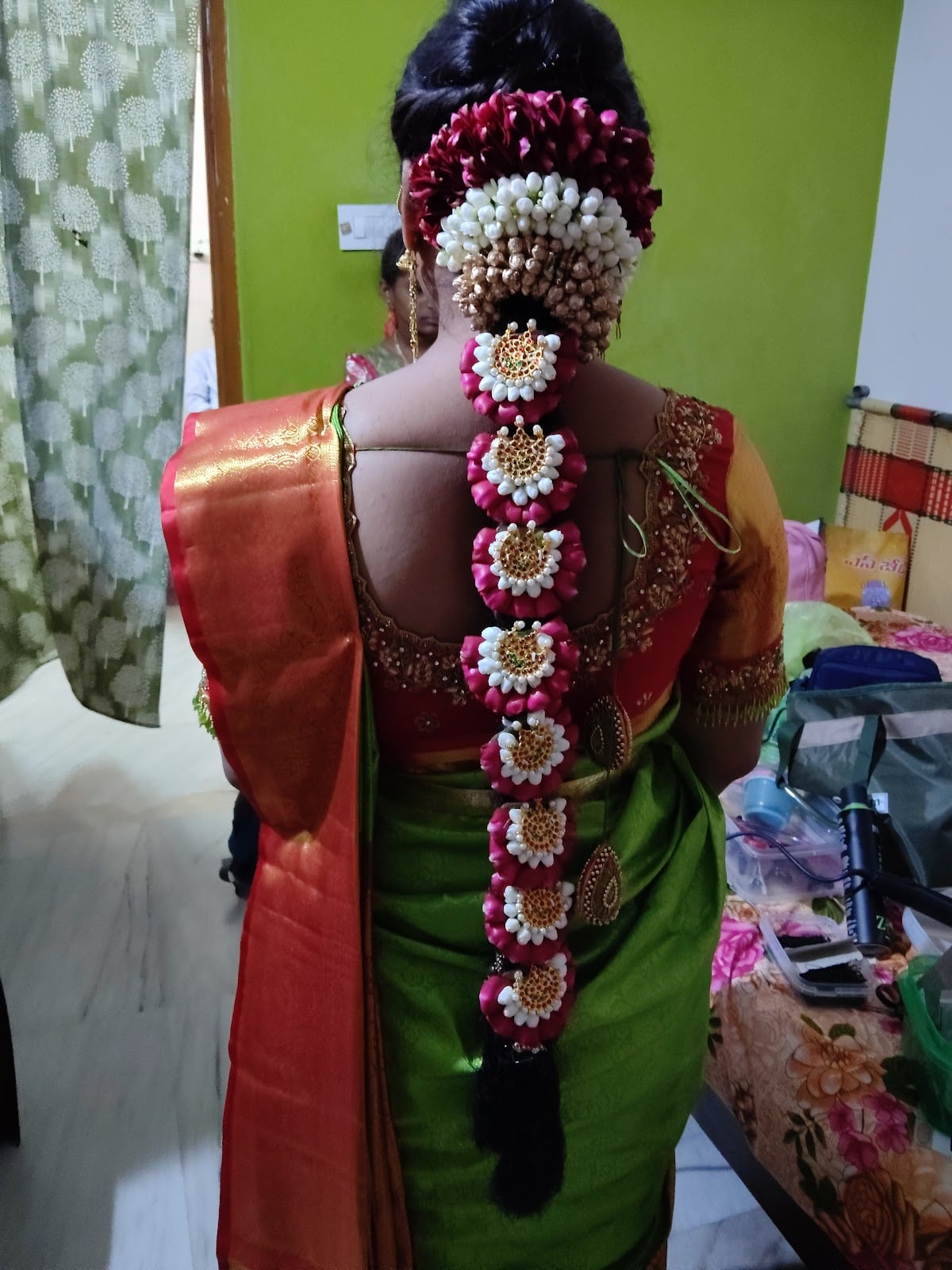 Satya Sri Beauty World- best beauty parlour in guntur — photo by Satya Sri Beauty World- best beauty parlour in guntur