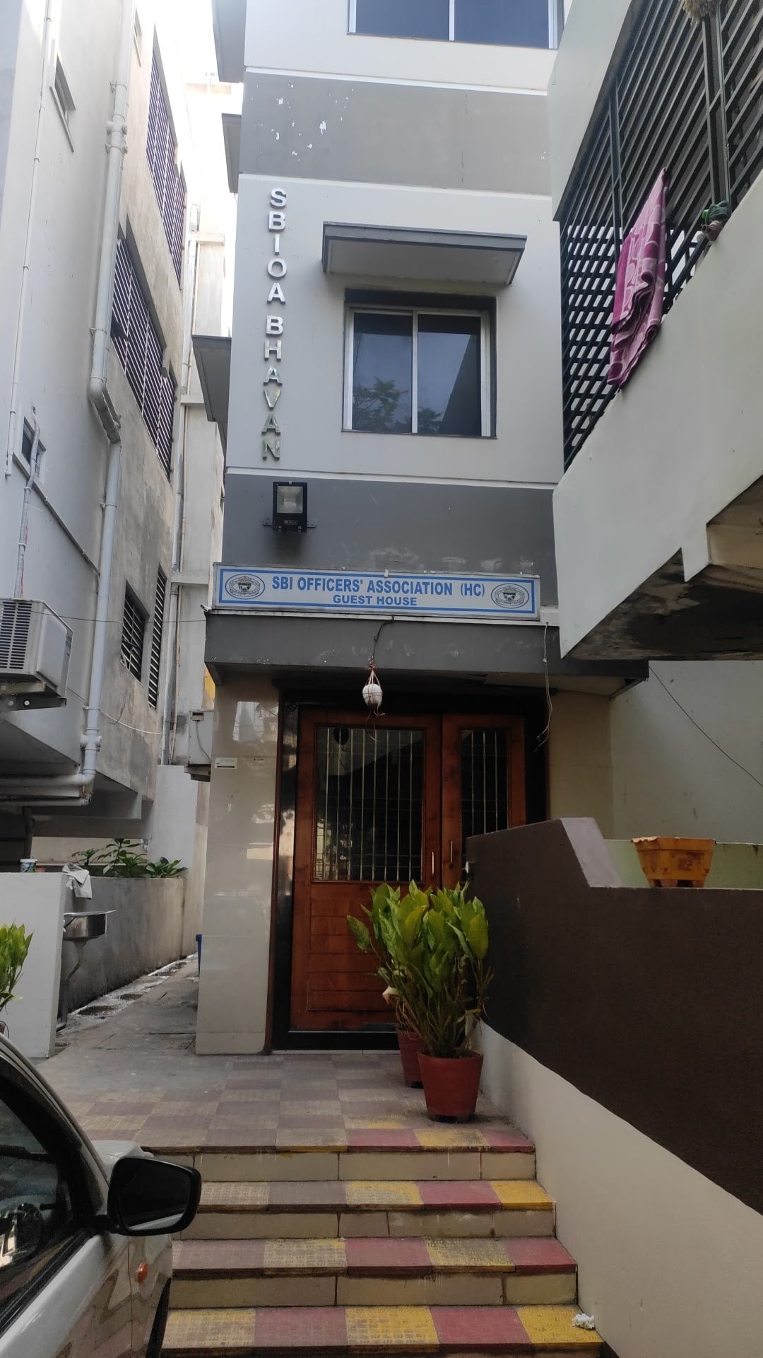 SBI Officer's Guest House — photo by manoj grover