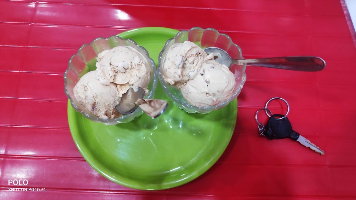 Scoops Ice cream — photo by hemanth reddy
