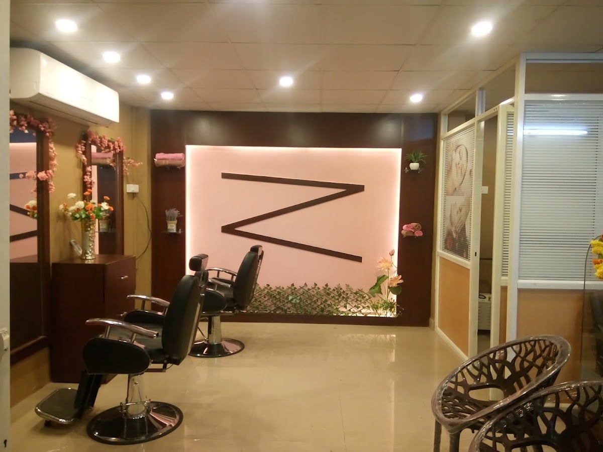 She "N" Shine Herbal beauty clinic — photo by Sai Meghana Ganta