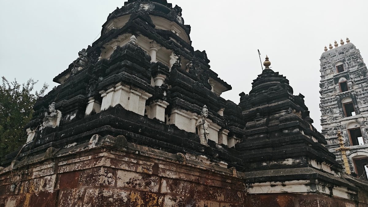 Shiva temple — photo by P Lalith Kumar Mantena