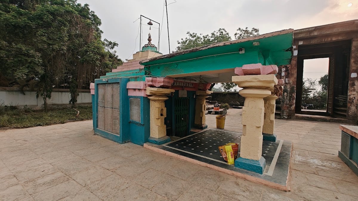 Shri Hanuman temple — photo by P Lalith Kumar Mantena