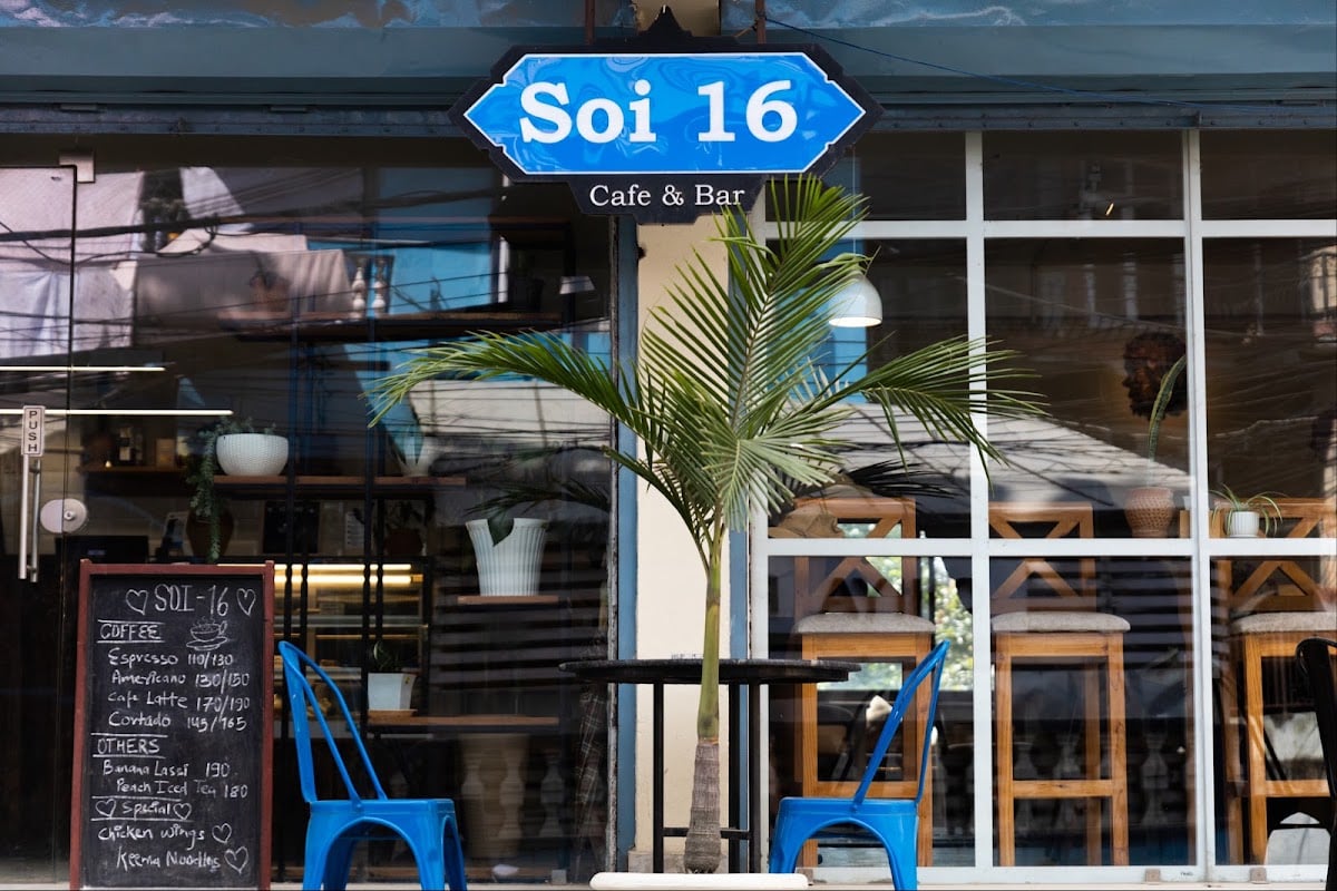 Soi 16 — photo by Soi 16