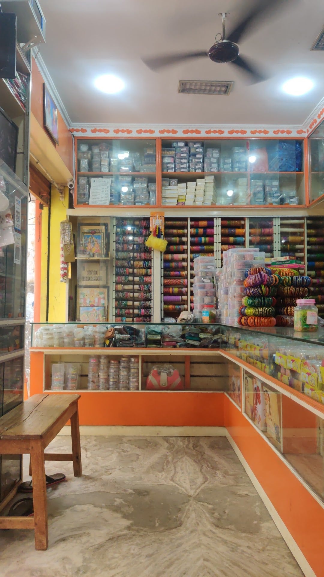 Sri Balaji Bangles And Fancy Stores — photo by kalyan gajula