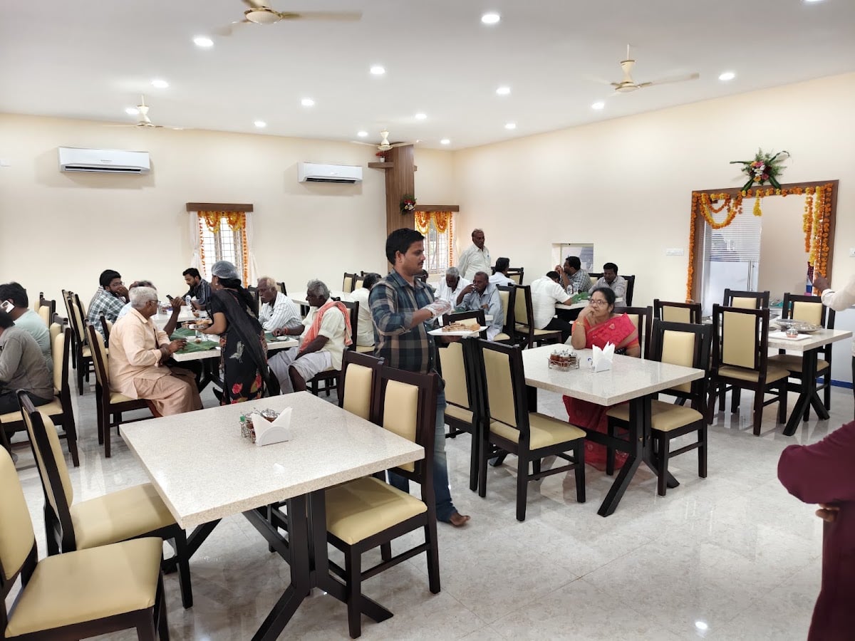 Sri Hanuman Hotel — photo by Sri Hanuman Hotel