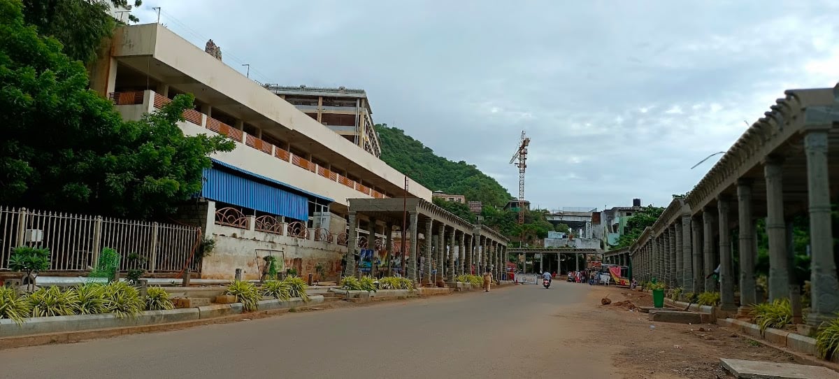 Sri Malleswari Lodge — photo by Sri Srinu
