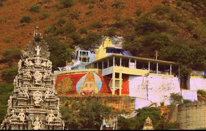 Sri Panakala Narasimha Swamy Temple — photo by Trust no one Be only one