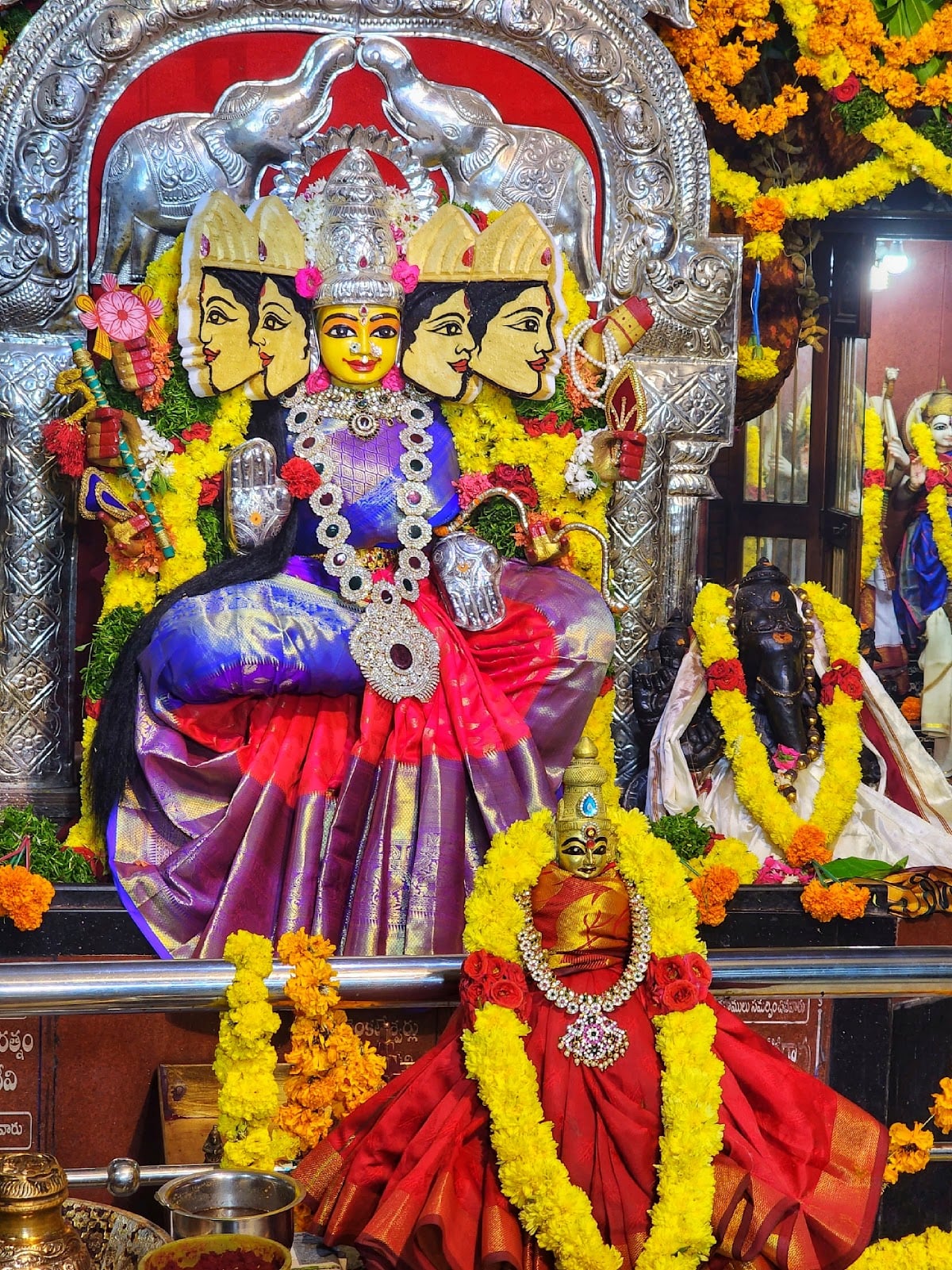 Sri Pedda Mahalakshmi Amma Vari Temple , Kothapeta — photo by Vivek