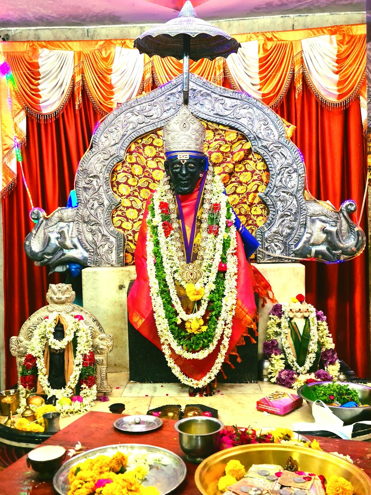 Sri Sai Baba Bhajan Mandiram Complex — photo by Mahesh Ch