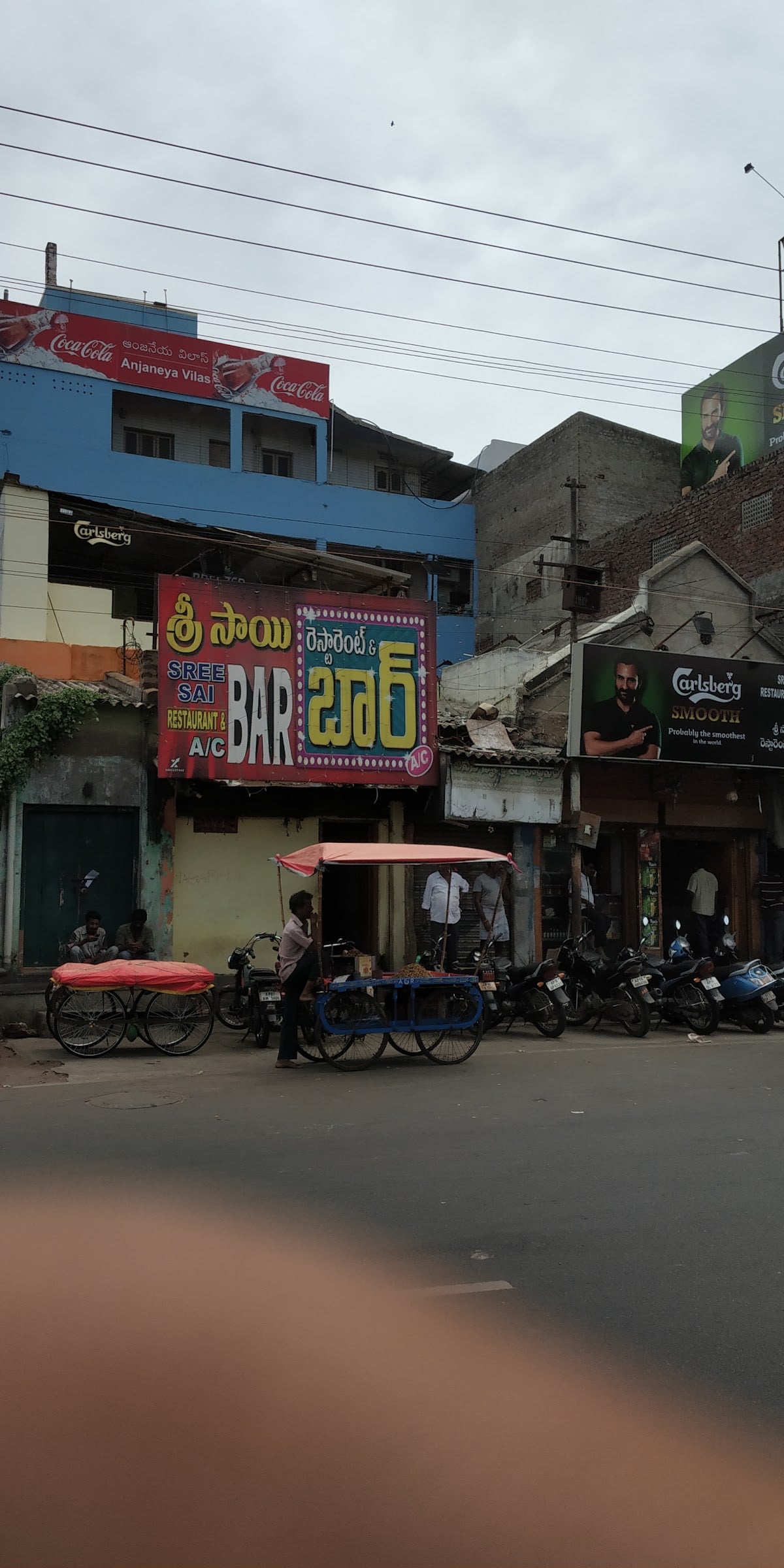 Sri Sai Restaurant & Bar — photo by INDIAN ROSSI 13