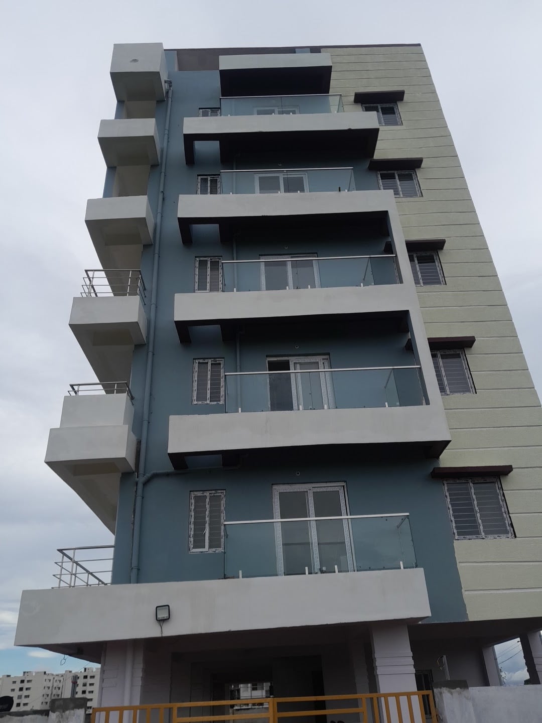 Sri sainilayam Apartment — photo by Mahesh Pappu