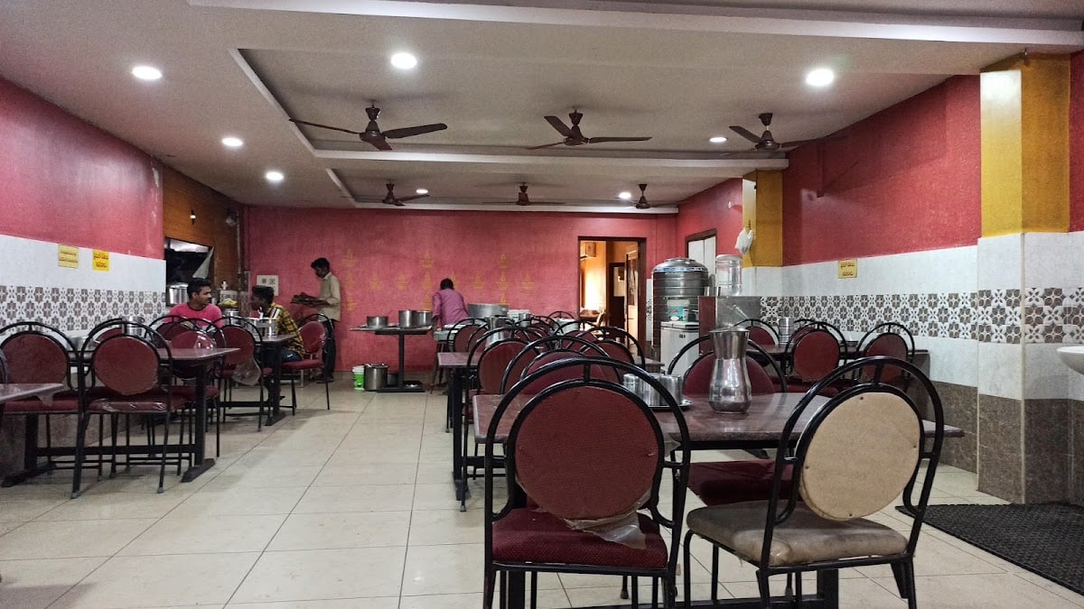 Sri Vengamamba Hotel — photo by SK. Mohid