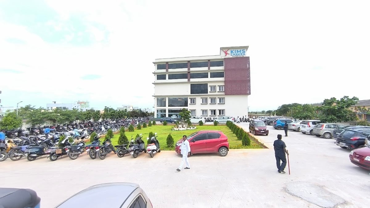 Srinivasa kirana and fancy store — photo by KIMS Chakra Cancer Centre