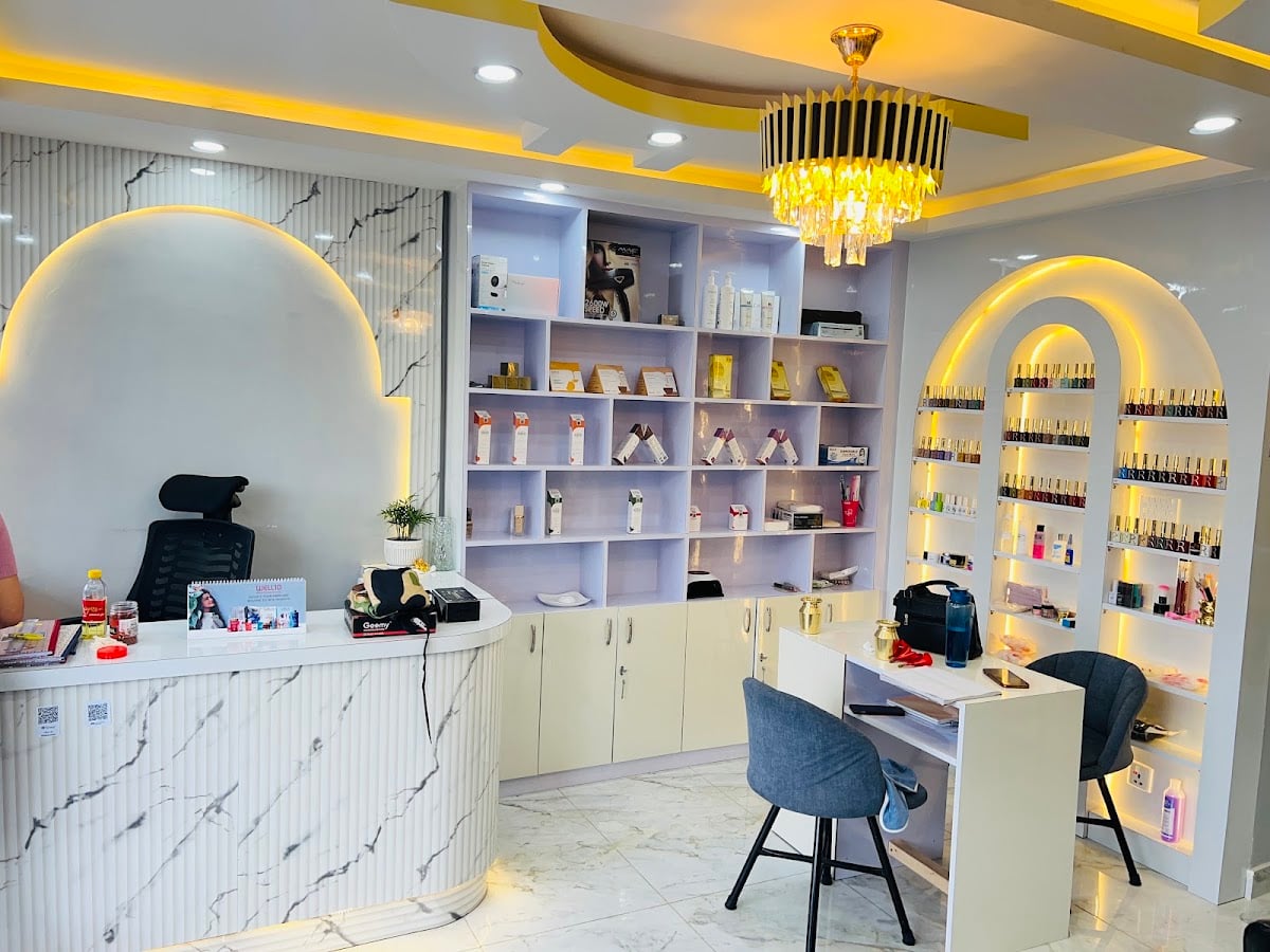 STYLE SPELL BEAUTY SALON & ACADEMY — photo by MAD MONK