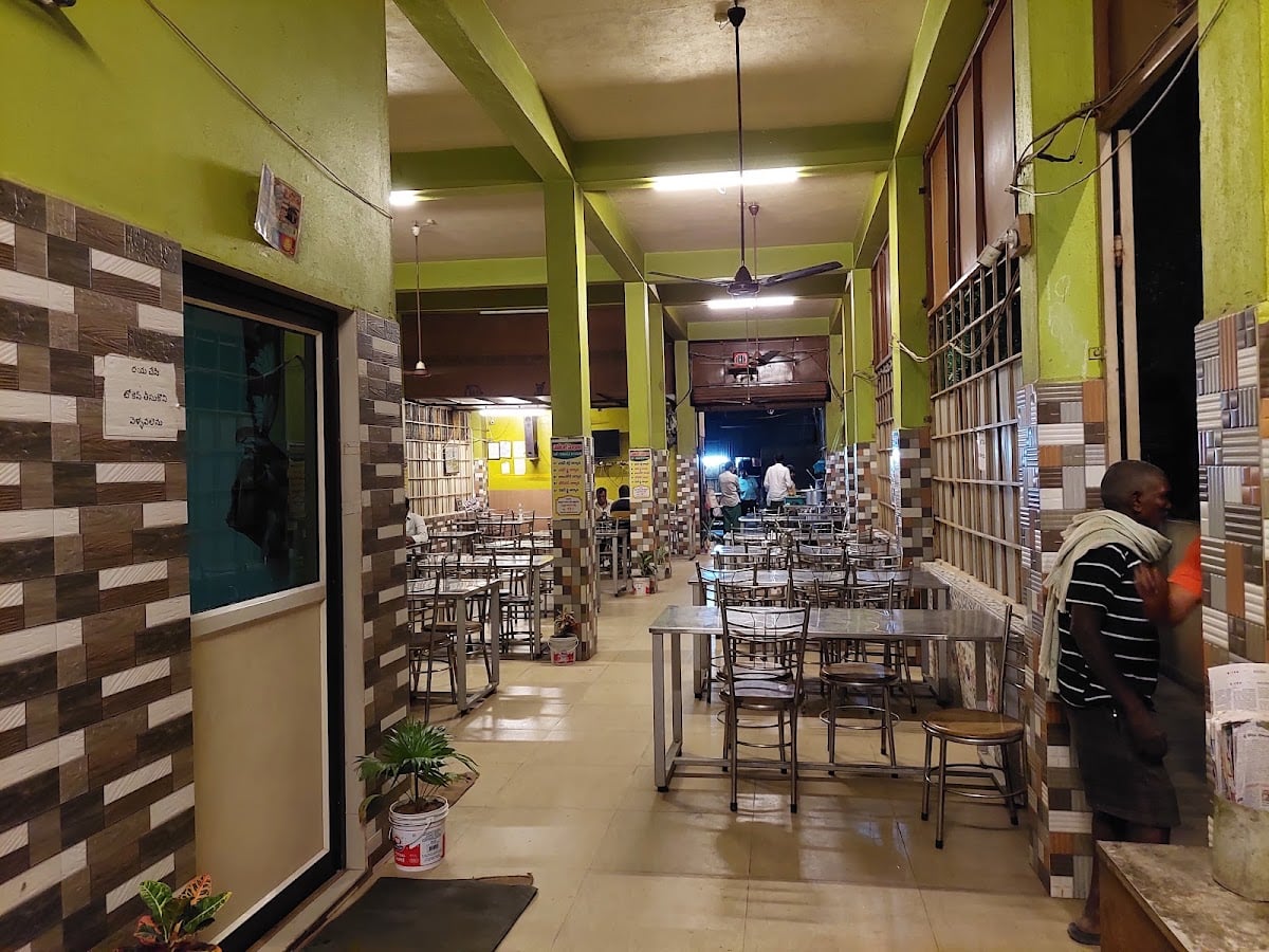 Subhani Hotel(Bilal Hotel), — photo by Prudhvi (sai)