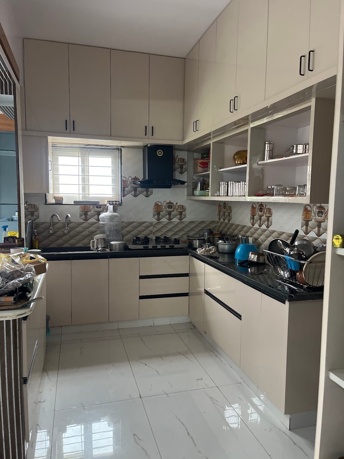 SVK KITCHEN DESIGNS (ELLICA CHIMNEY) — photo by Mallikarjuna Rao Modugula