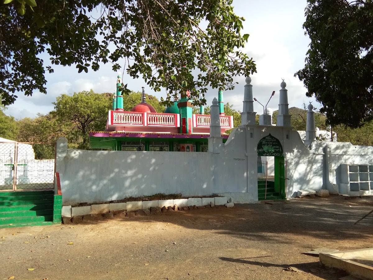 Syed DADA Peer Khalandar Khadri Chisti Rehmatulalay — photo by syed atqiya yasif ali