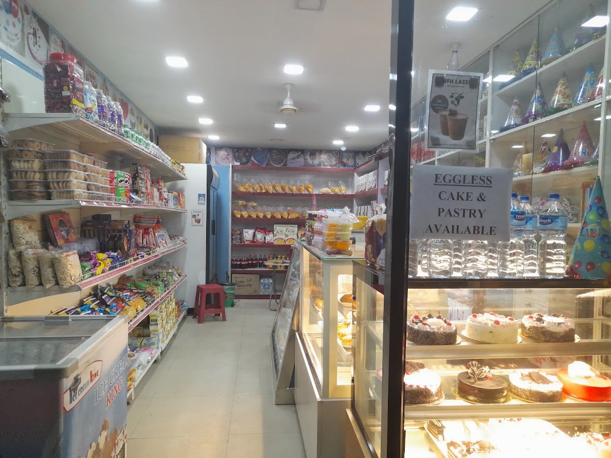 Taja bakery chakrapath — photo by Akram Khan