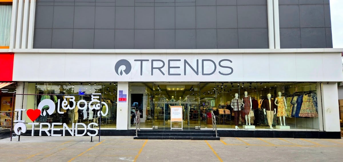 TRENDS — photo by TRENDS