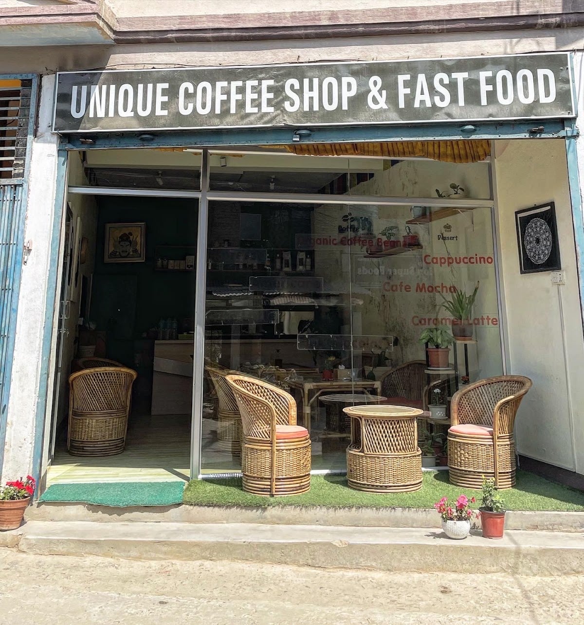 Unique Cafe — photo by KIRAN PHUDONG