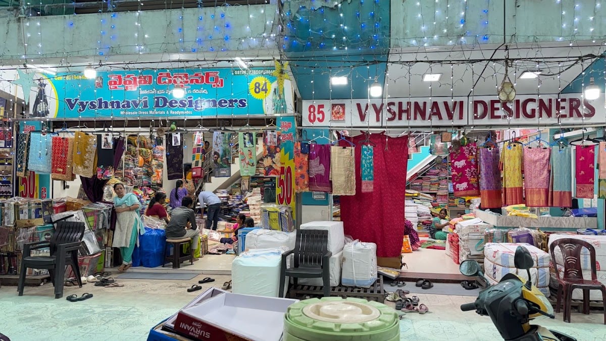 Vyshnavi Designers — photo by Vyshnavi Designers