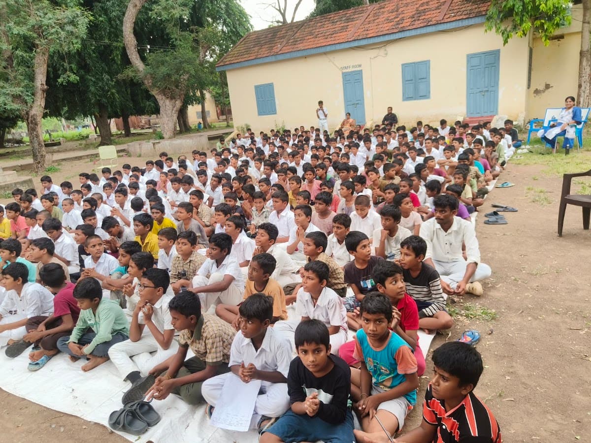 Andhra Pradesh Residential School, Tadikonda — photo by Raju K