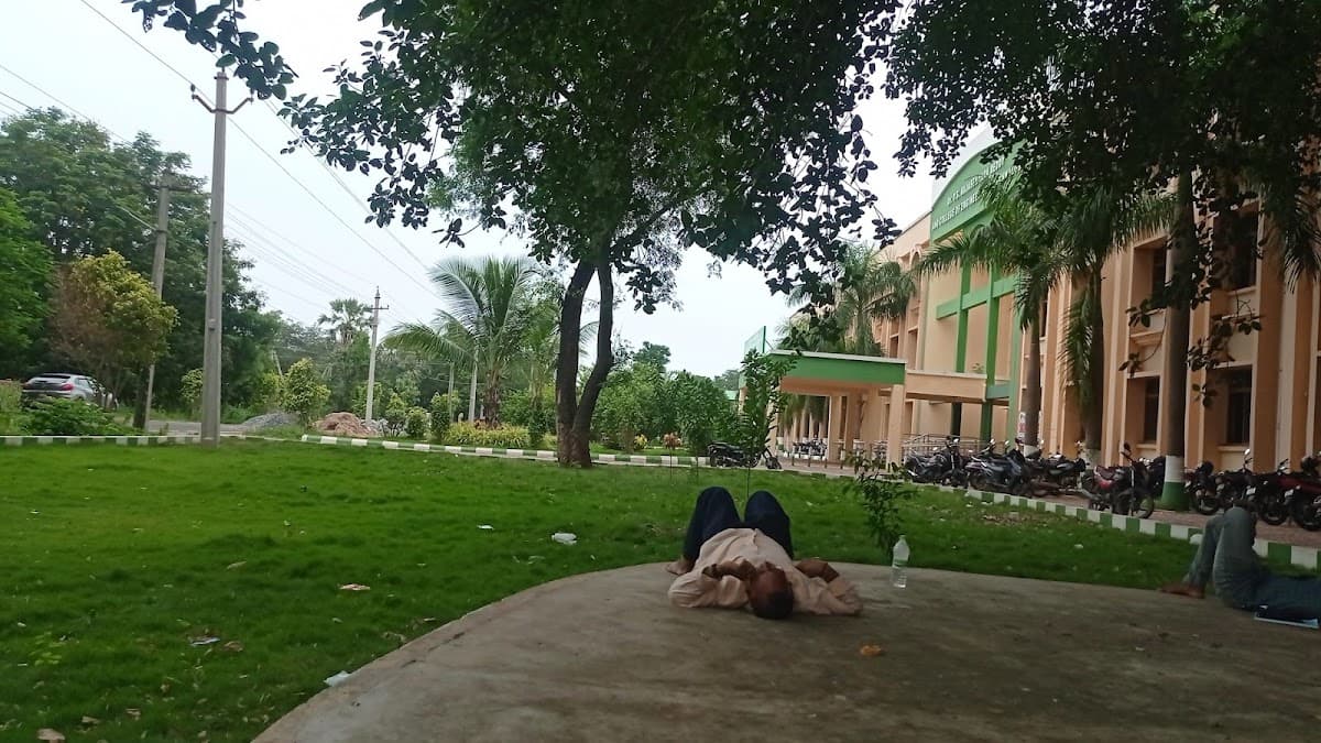 ANU Engineering College, Nagarjuna University — photo by jagjeevanram gowdaperu