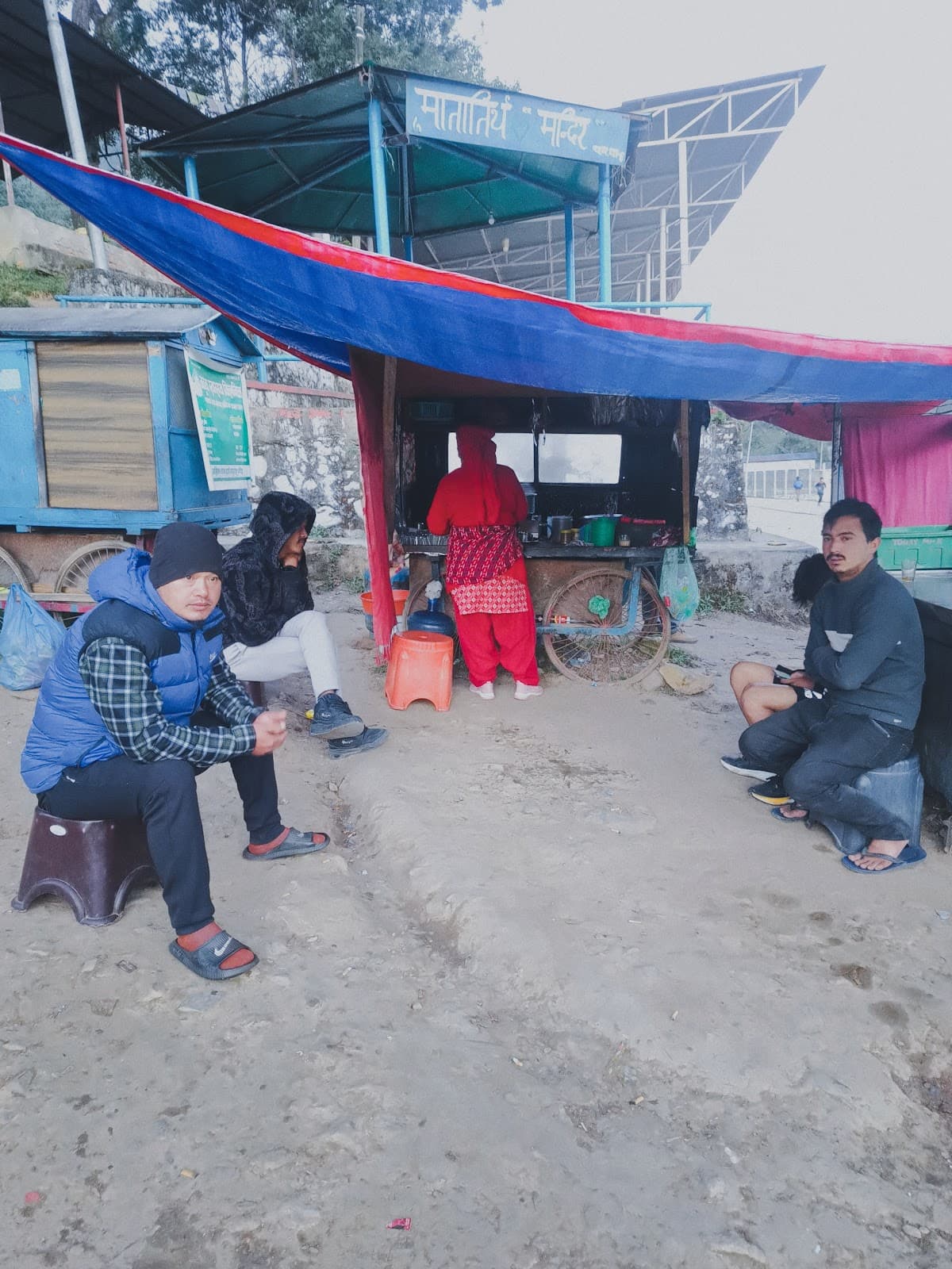 Aunty ko chiya — photo by Pratik Moktan