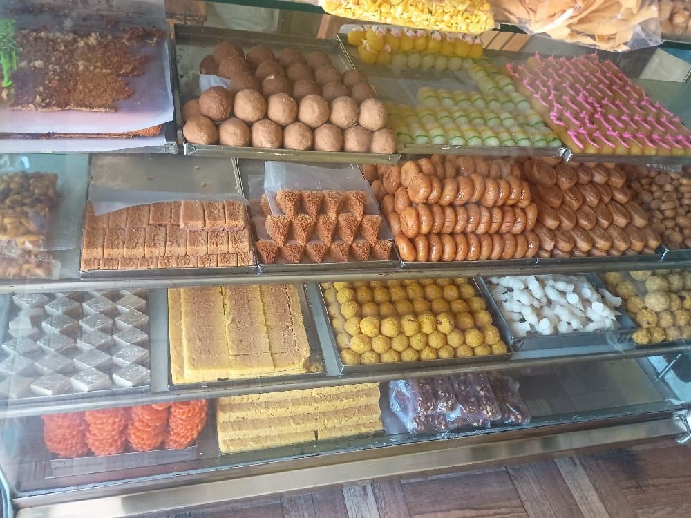 Balaji Ghee Sweets & Beakari — photo by Balaji Ghee Sweets & Beakari