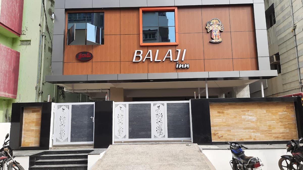 BALAJI INN — photo by Guntupalli Sriram