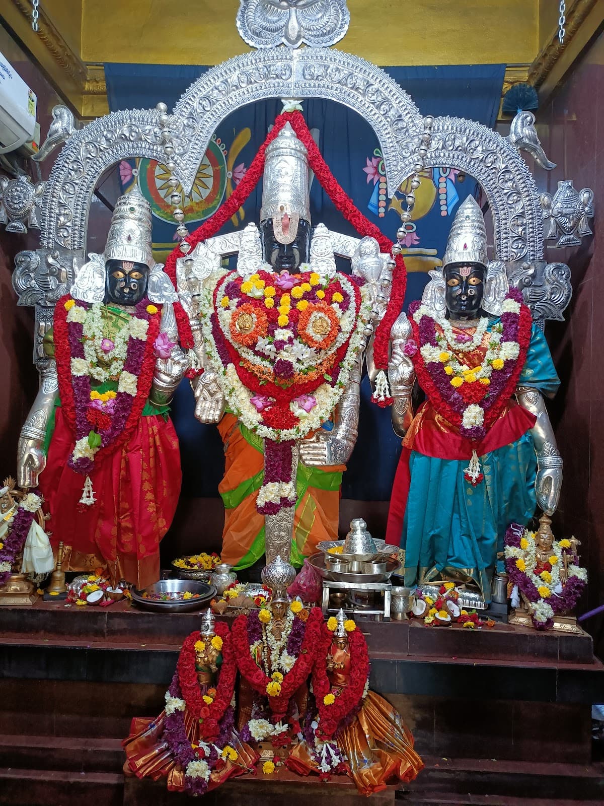 Balaji parkTemple — photo by Malladi Malladi