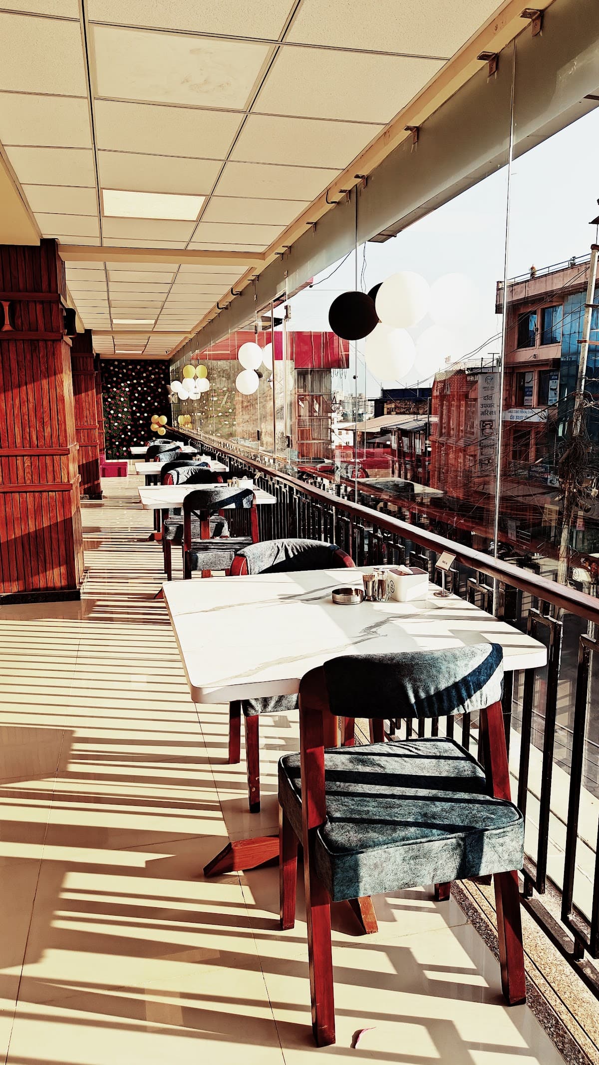 Bhojan Unlimited - The House of Maharaja Thali & Banquet Hall, Sitapaila, Lalitpur — photo by Bhojan Unlimited - The Running Buffet & The House of Maharaja Thali, Sitapaila, Lalitpur
