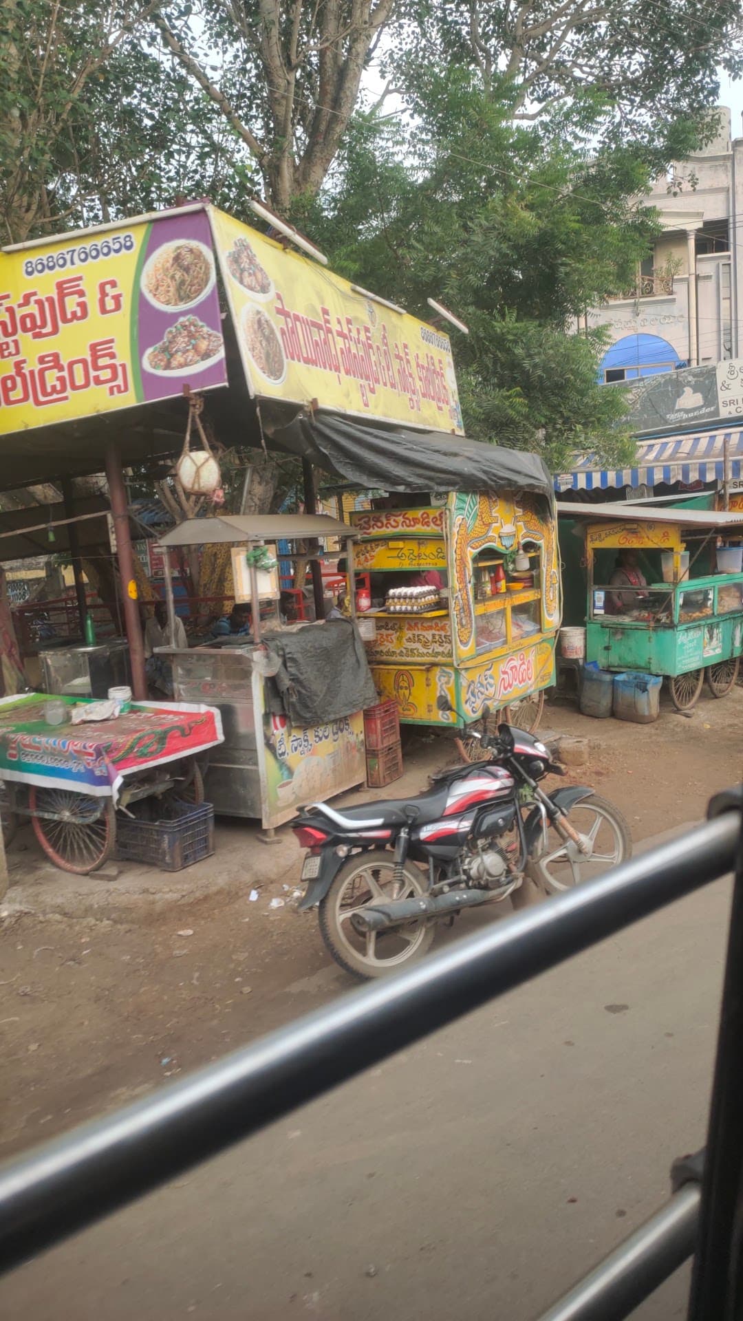 BUDAMPADU CENTER — photo by KOPPULA MOHAN KRISHNA (KRISHNA)