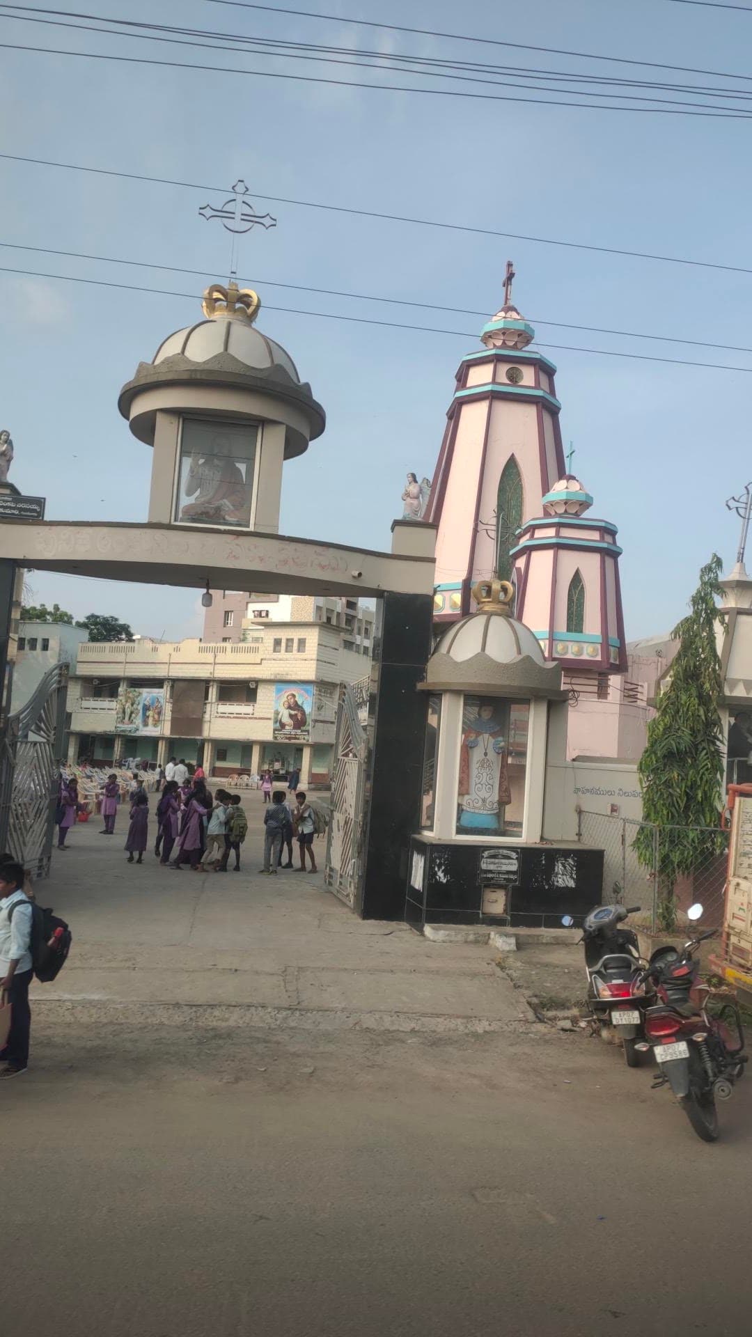 Church in Guntur — photo by KOPPULA MOHAN KRISHNA (KRISHNA)