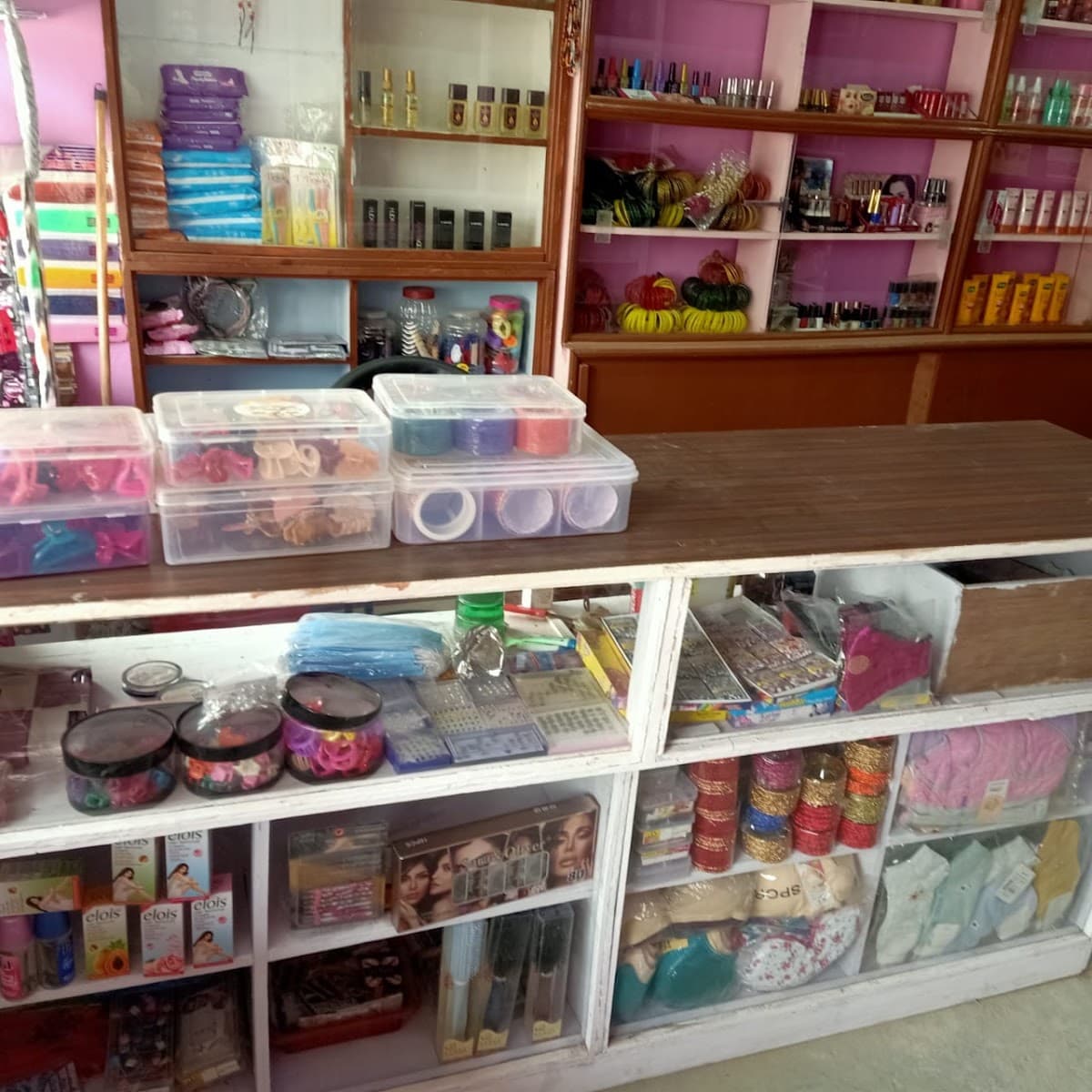 Face and Fashion Beauty Parlor — photo by Five Rivers Five Rivers