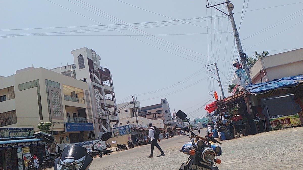 Fast Food Centre Thullur — photo by Ananad Vara prasad