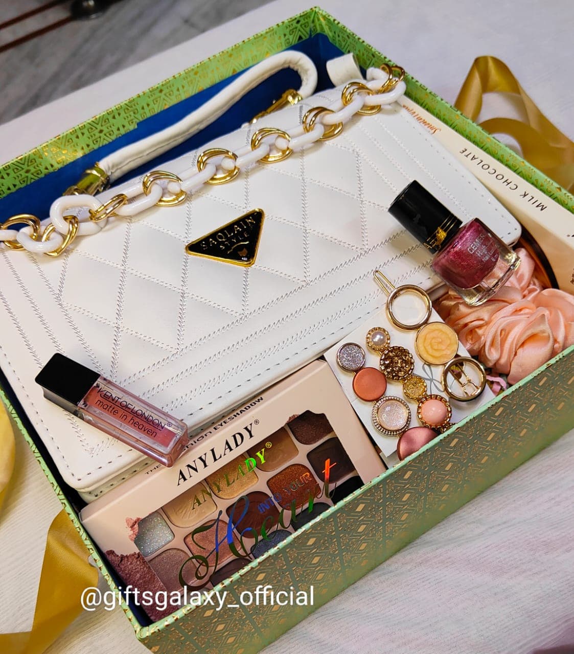 GiftsGalaxy — photo by GiftsGalaxy