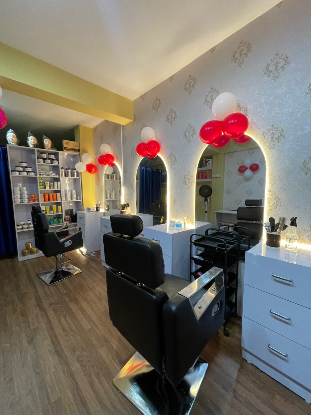 GLOSSY BEAUTY SALON — photo by GLOSSY BEAUTY SALON