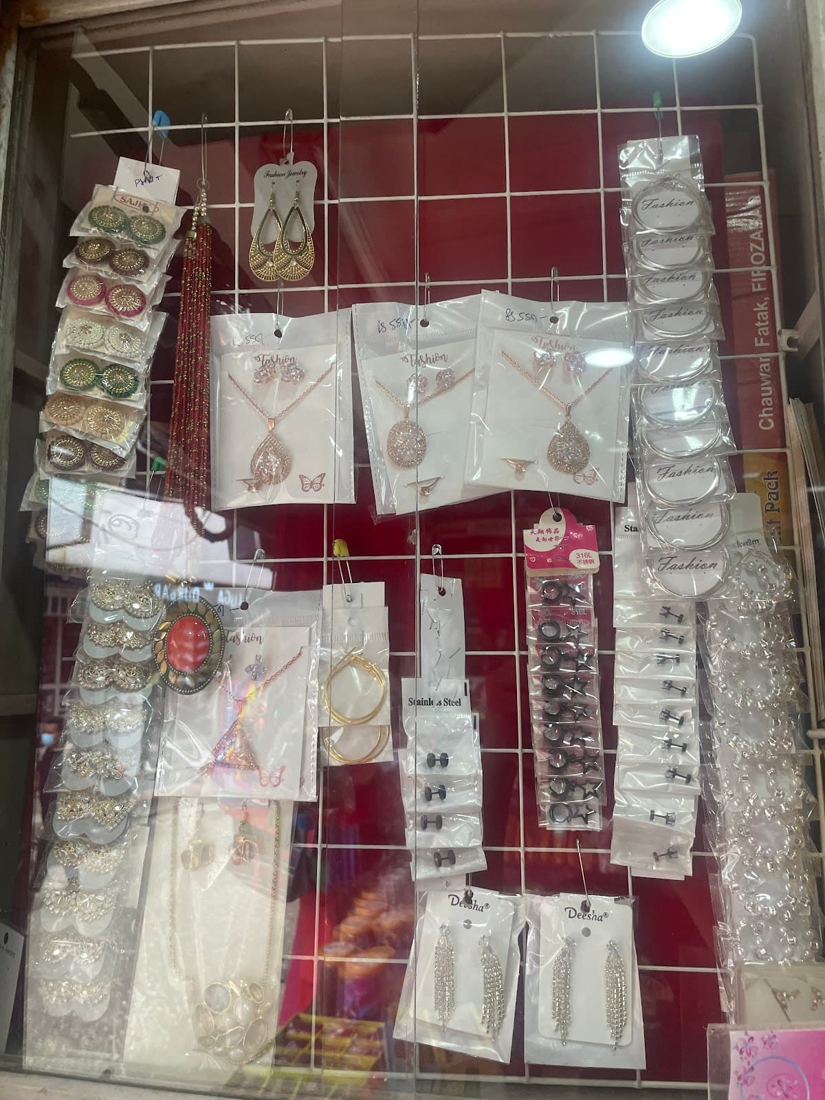 Gorkhali cosmetics — photo by Gorkhali cosmetics