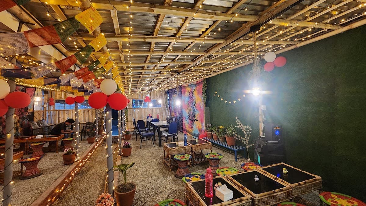 Hamro Junction Cafe & Restaurant — photo by Asen