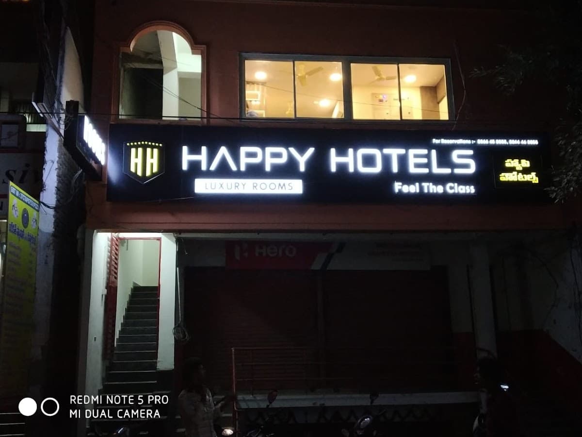 HAPPY HOTELS — photo by HAPPY HOTELS