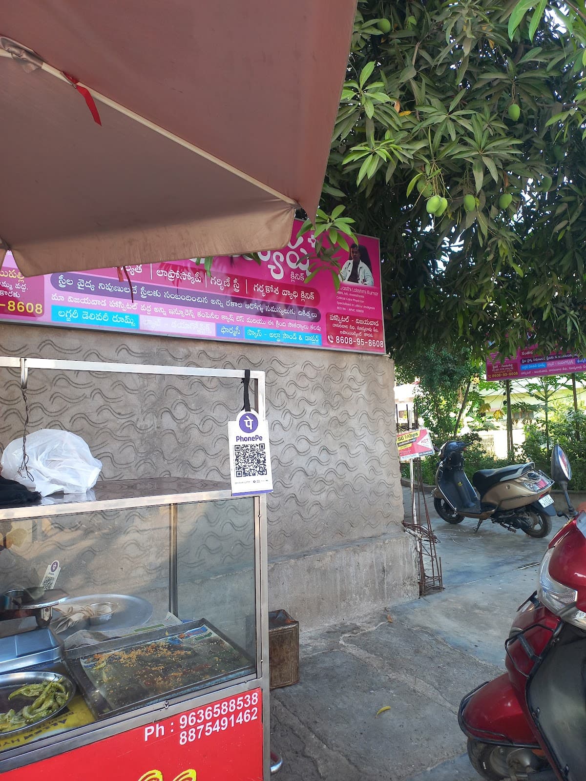 Haryana samosa and jalebi point — photo by Ramakrishna Atmakuru Artist