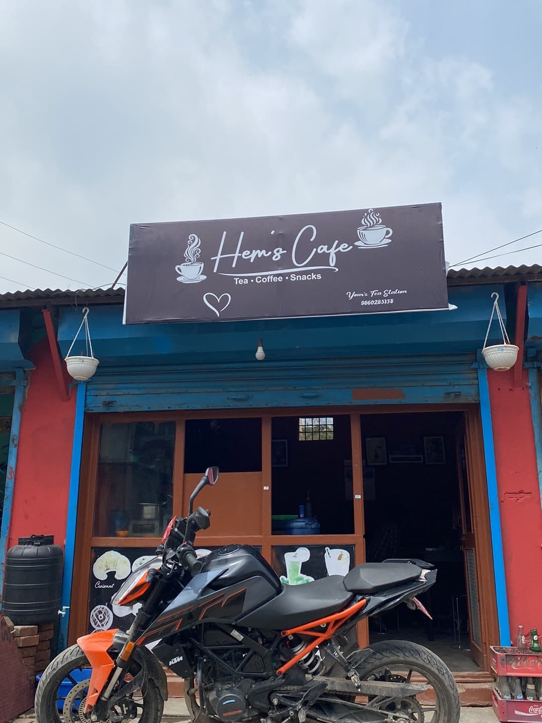 Hem's Cafe — photo by Bibas Vlog