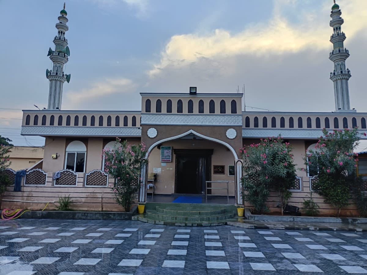 JAMIYA ZIYA UL MASAJID — photo by Afeefa Shaik