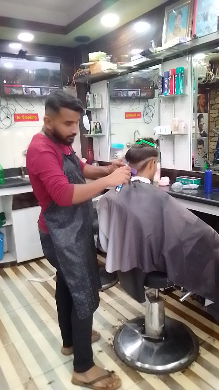 Kesh and care unisex parlor — photo by Ajay Kumar Thakur