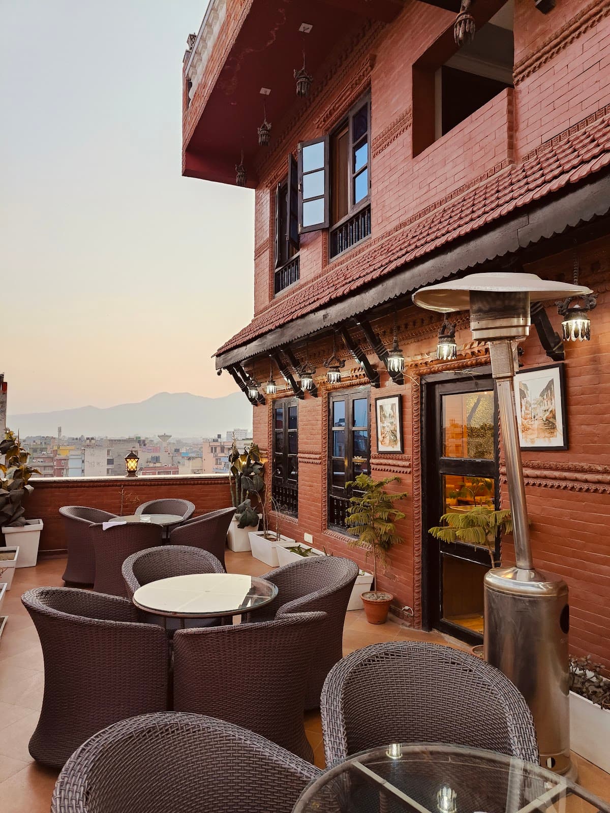 Koju Whitehouse Hotel — photo by Koju Whitehouse Hotel