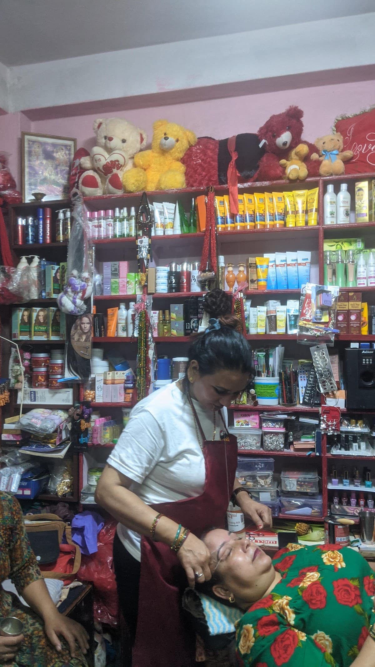 Kritika Beauty Parlour — photo by Suvan Singh