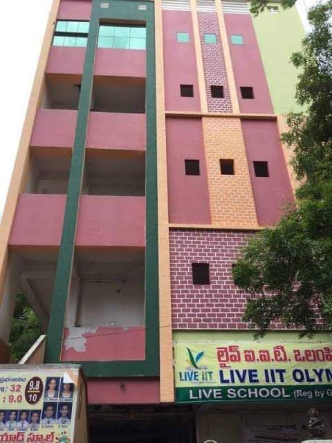 Live IIT Olympiyad School — photo by Prabhas Upputuri